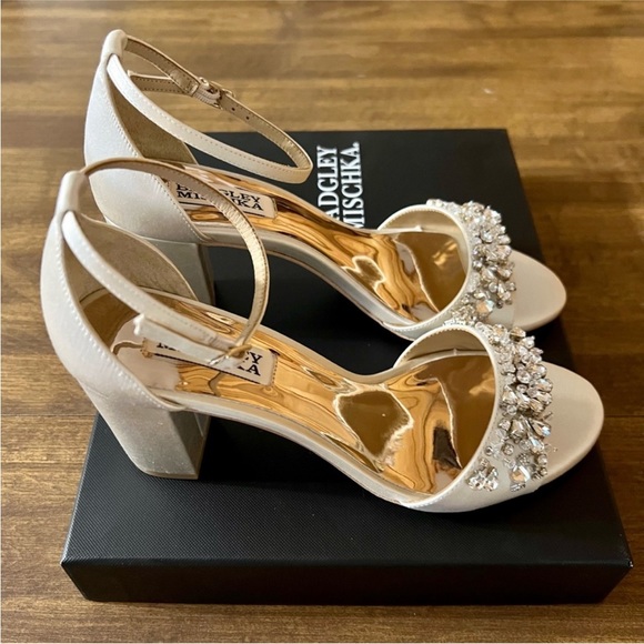 Badgley Mischka Collection Badgley Mischka Tempest Embellished Block Heel Sandal - Picture 4 of 11